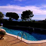 Villa In Pine Woods Overlooking Bay, Walk To Beach