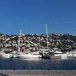 1020 Bonifaci I Bajo Izq, Solo Oira Las Olas Del Mar. Situacion Unica, Zona Muy Tranquila Edificio Pequeno Cerca Playa Y Rocas. Parking Privado Exterior. - Es-258-149