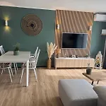 Appartement Plein Sud Au Canal Avec Terrasse