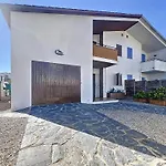 Peni 168A - Belle Maison Avec Piscine