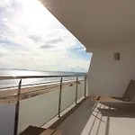 Apartamento Moderno, Renovado Y Soleado Con Vistas Panoramicas Al Mar En Primera Linea De Playa - Es-228-100