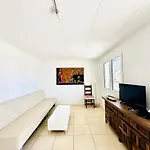 Apt. En 1ª Linea De Playa En Roses, Vistas Al Mar, Terraza De 8M2, Capacidad Para 5 Personas. - Es-258-73