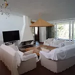 Isla Privada En Cadaques De Ensueno Con 11 Habitaciones Dobles Con Bano Privado Y Piscina