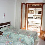 Pequena Casa En La Playa De Pals