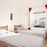 Akira Flats Cadaques Apartments
