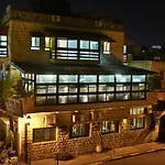 Carmel Hotel