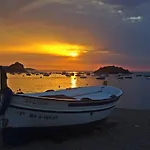 Lets Holidays Sailor House With Sea Views