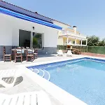 Clavel - Four Bedroom