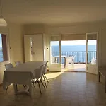 Escapade 1