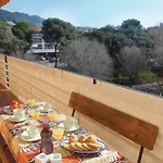 Stunning Apartment In Tossa De Mar With Kitchen