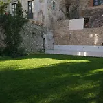 Beautifully Furnished Luxury Apartment In Barri Vell, Girona
