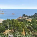 Modern Apartment On The Costa Brava With 2 Bedrooms, Balcony & Wifi 20