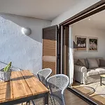 Refurbished Apartment Calella De Pal. Beach 250Mts