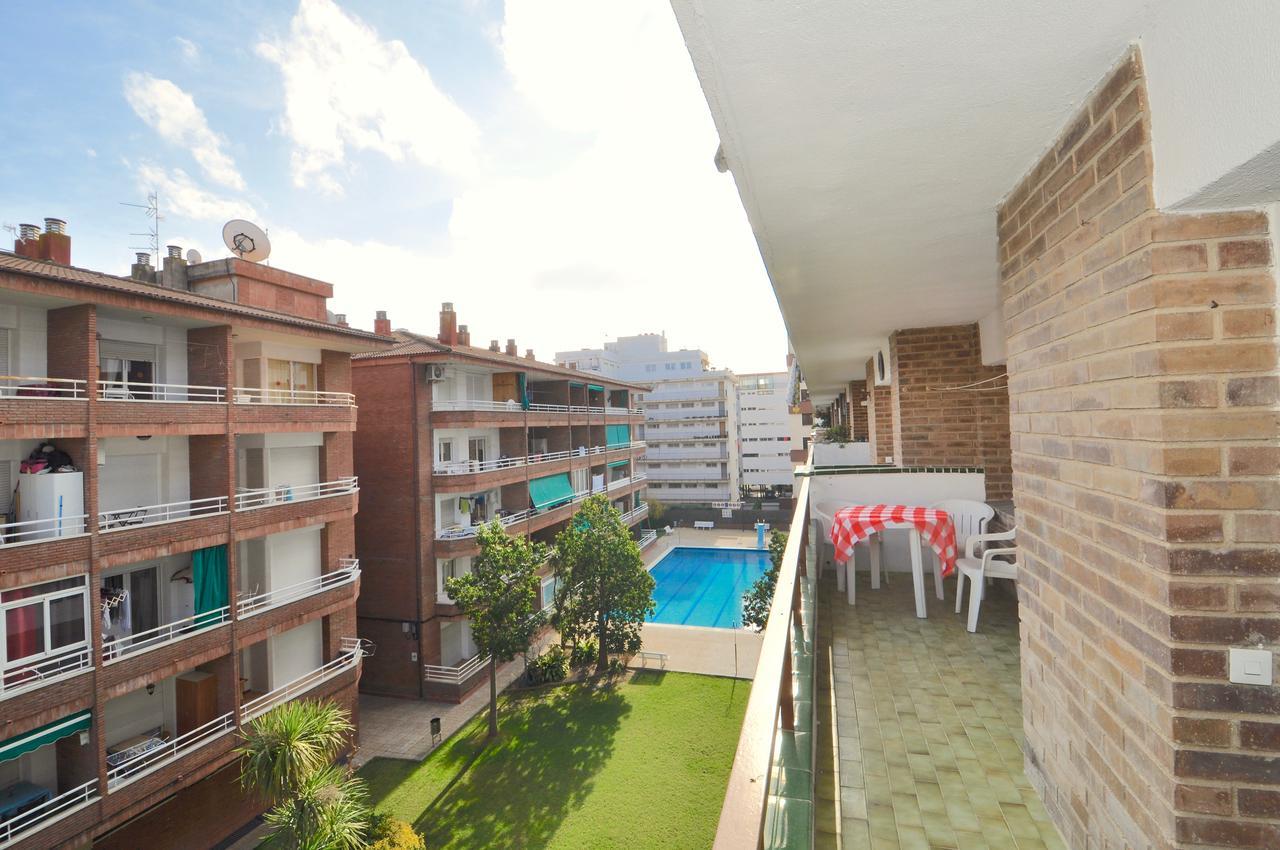 Апартаменты Girona Льорет-де-Мар