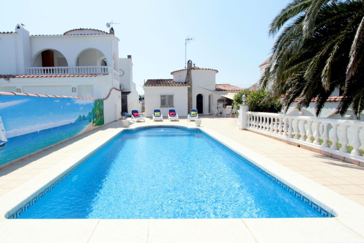 Leon Inmo Franca - 10049 Villa Empuriabrava