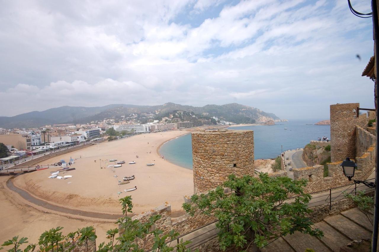 Holiday home Lets Holidays Compte Miro *