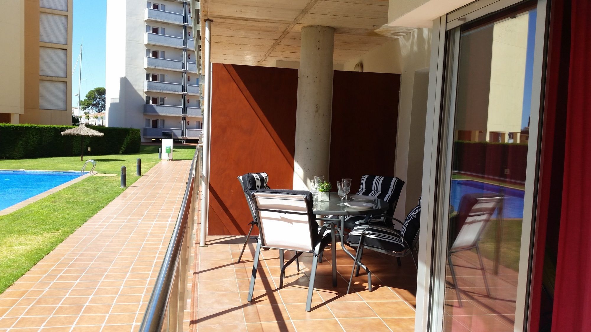 Appartement Comfortable 2-bedroom In With Access To 3 Swimming Poo Roses