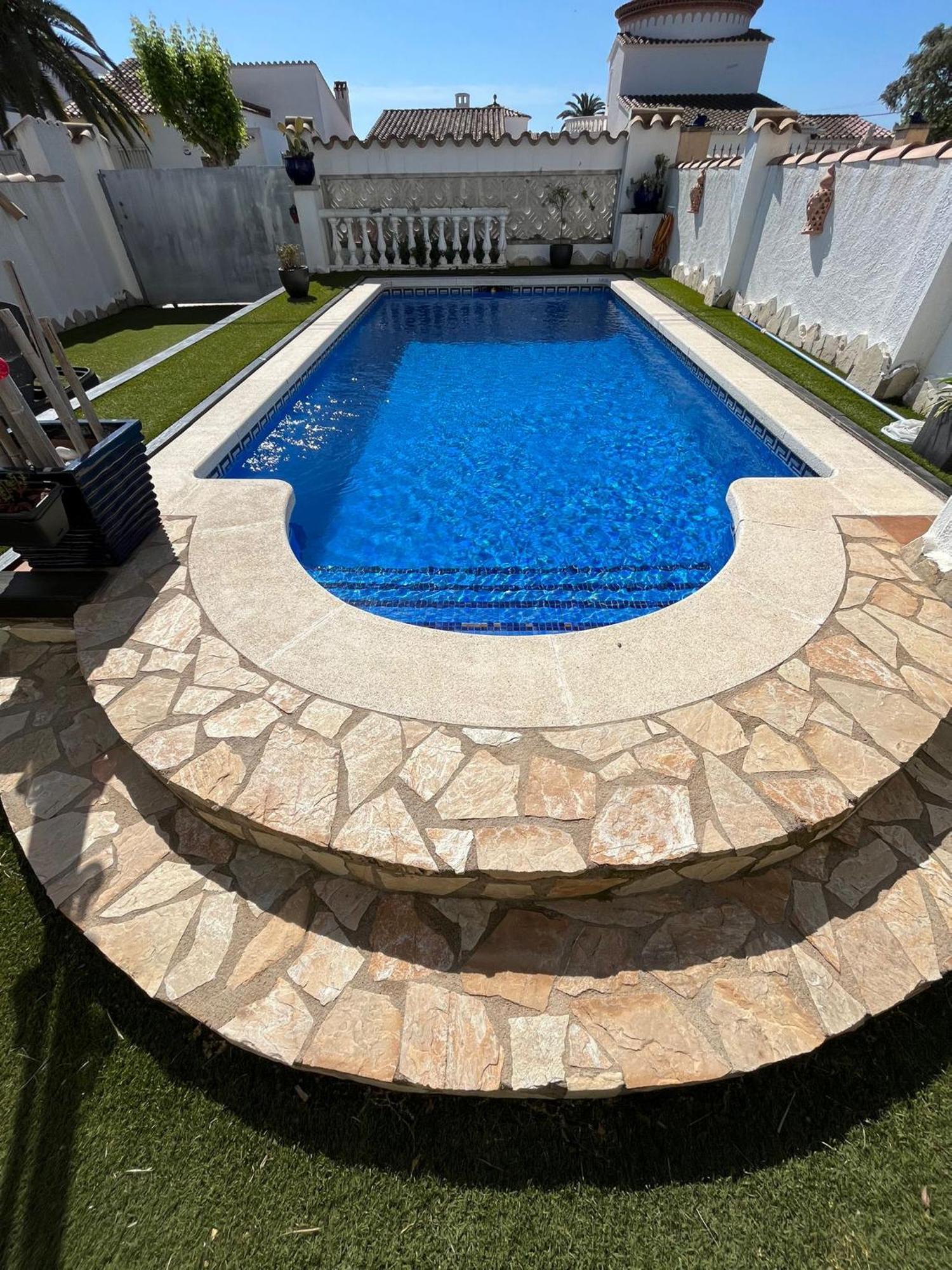 Maison Proche Canaux Et Hébergement de vacances *